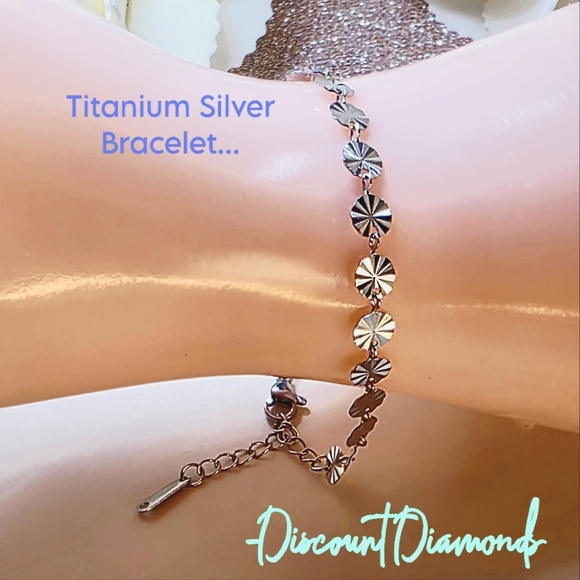 Silver Titanium Ripple Zodiak Sign Bracelet - Picture 1 of 9